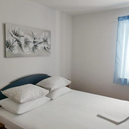 Apartment Tempera Povlja  Ngoại thất bức ảnh