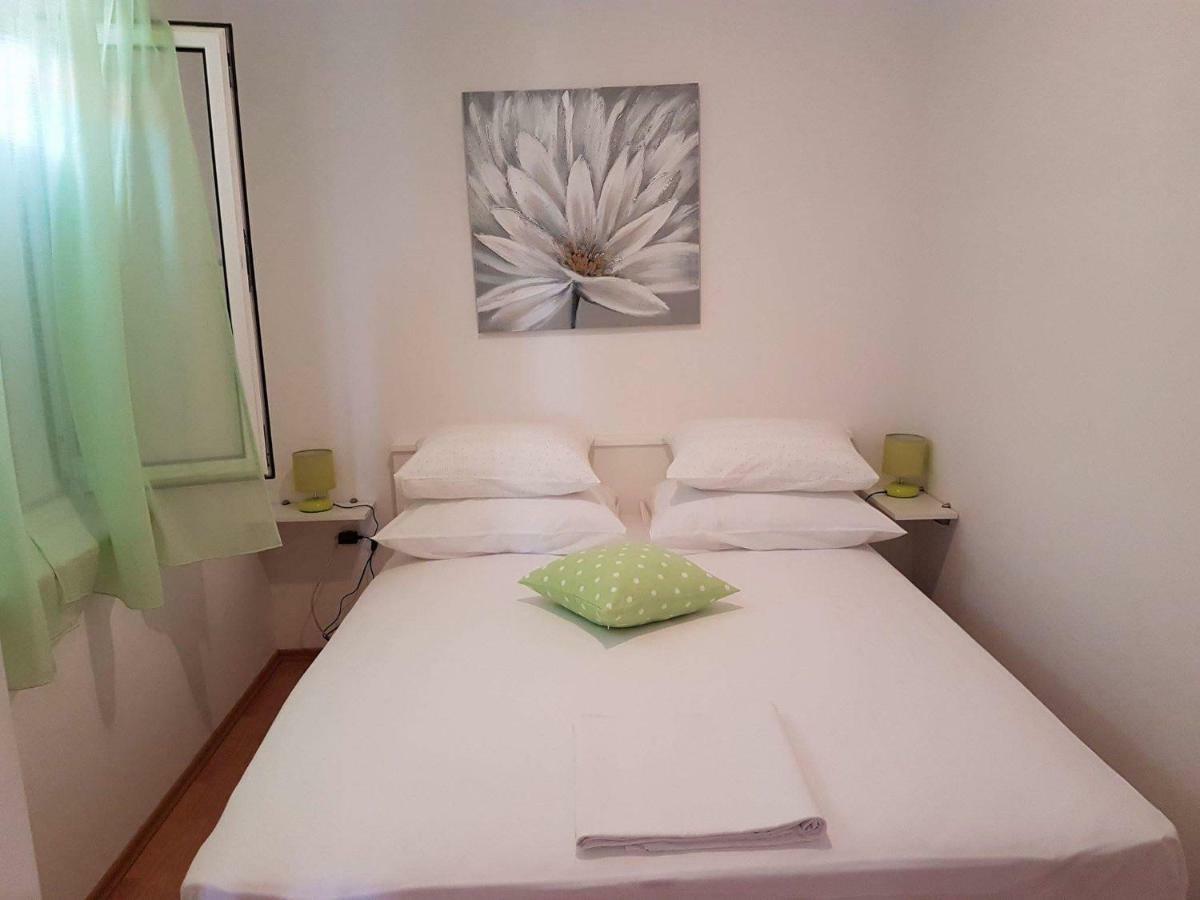 Apartment Tempera Povlja  Ngoại thất bức ảnh
