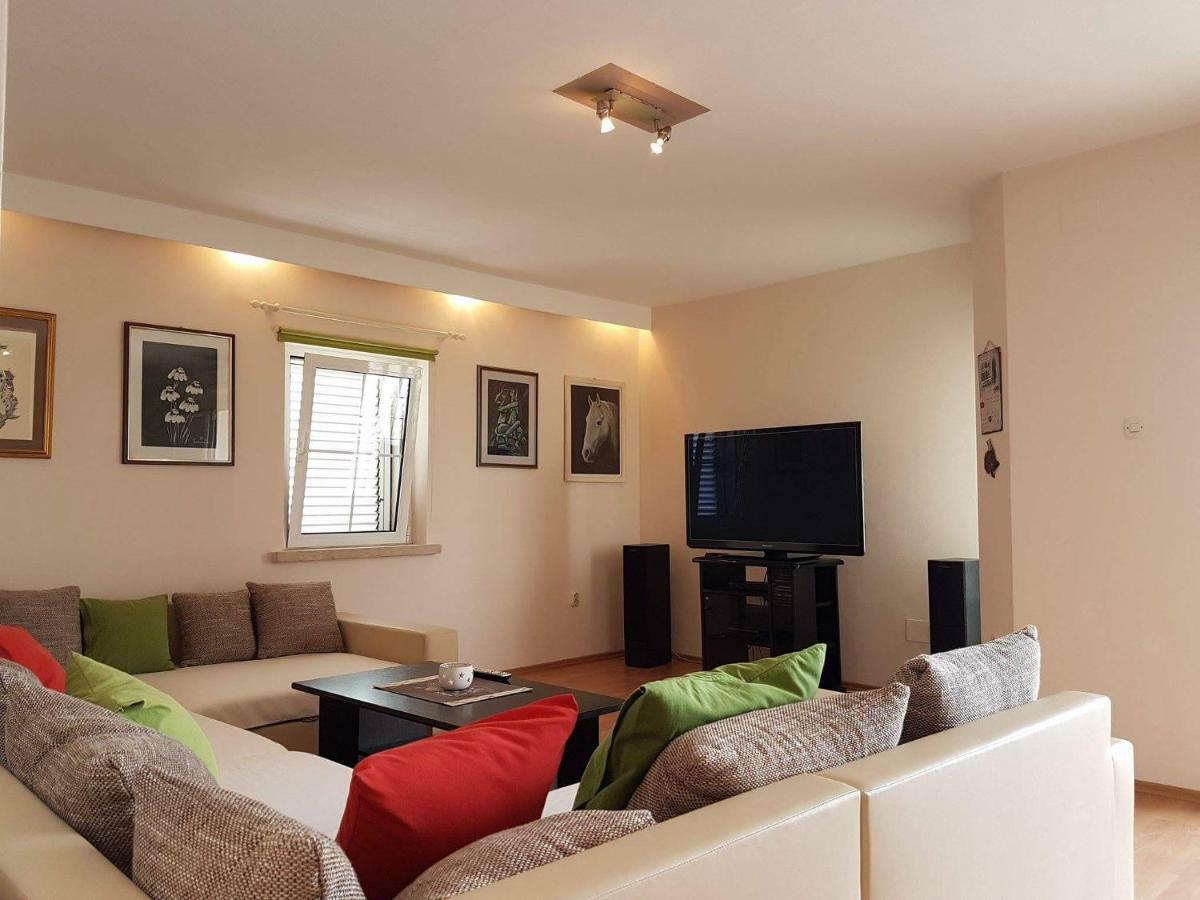 Apartment Tempera Povlja  Ngoại thất bức ảnh