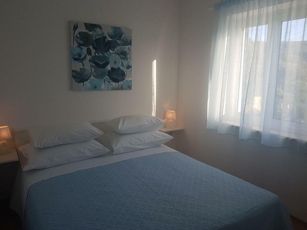 Apartment Tempera Povlja  Ngoại thất bức ảnh